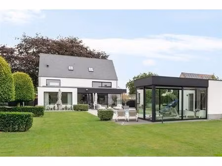 huis te koop in hoogstraten met 4 slaapkamers