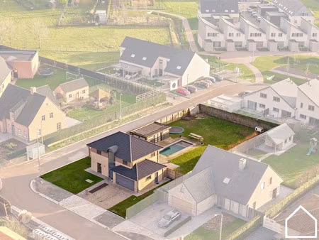 huis te koop in poelkapelle met 4 slaapkamers