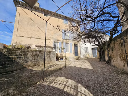 maison de village avec jardin et garage à mazan