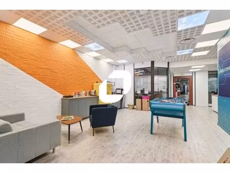 vente bureaux 708 m²