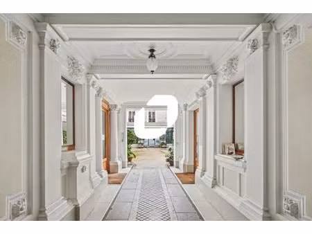 vente bureaux 83 m² à 671 m²