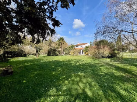 vente maison à saint-benoist-sur-mer (85540) : à vendre / 202m² saint-benoist-sur-mer