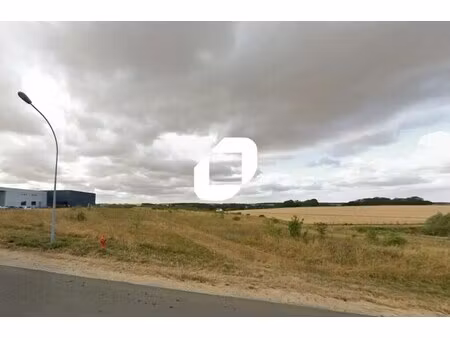 vente terrain 15 725 m²