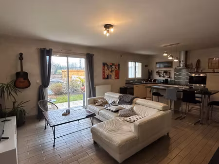 location appartement 4 pièces 87m2 lescar 64230 - 1150 € - surface privée