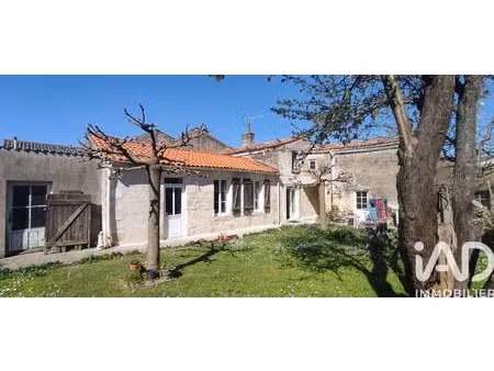 vente maison à saint-pierre-d'amilly (17700) : à vendre / 103m² saint-pierre-d'amilly