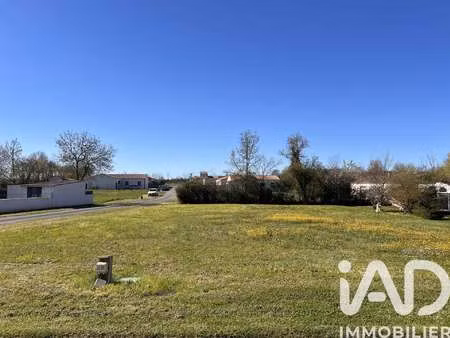 vente terrain à vernoux-sur-boutonne (79170) : à vendre / 800m² vernoux-sur-boutonne