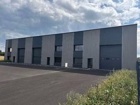 location bureaux et commerces aux herbiers (85500) : à louer / 321m² les herbiers