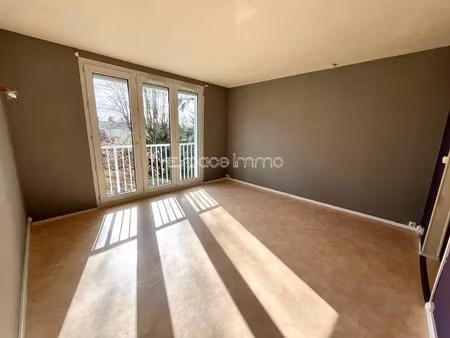 location appartement 3 pièces à bois-guillaume (76230) : à louer 3 pièces / 55m² bois-guil