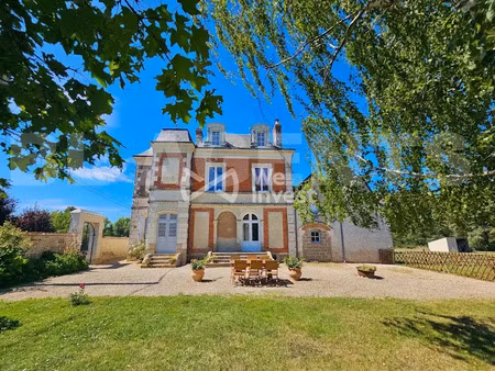 vente maison 7 pièces 245 m² à chinon (37500)  449 000 €