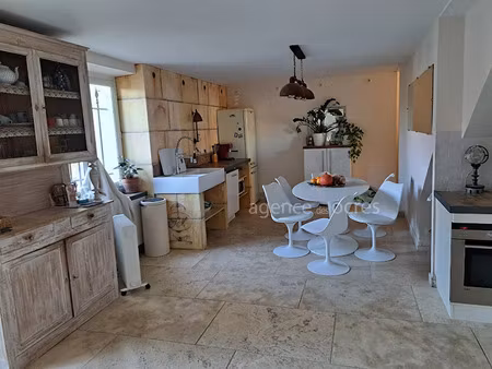 vente maison 6 pièces 144 m² à maubec (84660)  561 800 €