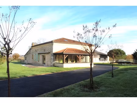 vente propriété 8 pièces 153 m² à villeréal (47210)  624 000 €