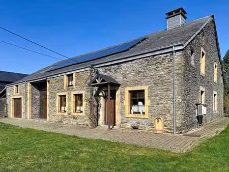 magnifique propriété en pierre du pays au cœur de massul