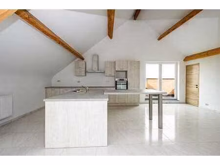 penthouse neuf de 3 chambres  2 sdb  terrasse et parking!