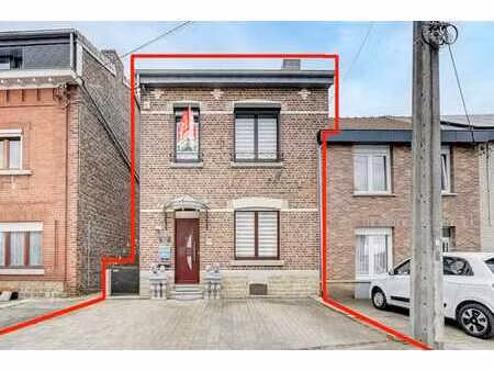 maison 2/3 chambres - excellent etat! parking! peb c