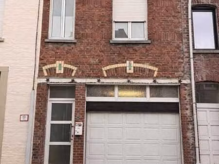 maison rénovée avec jardin et garage