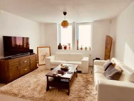 spacieuse maison familiale 4 chambres avec parking