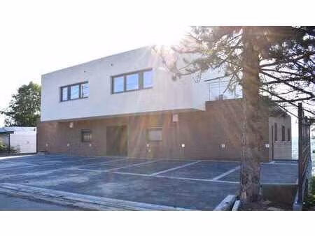 bel appartement trois chambres