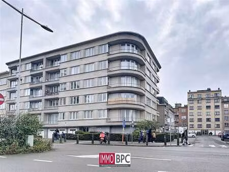 appartement avec 2 chambres lumineux avec box de garage en o