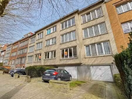 appartement 2 ch + chambre de bonne + cave