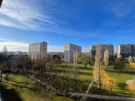 bel appartement 2 chambres avec 2 terrasses au 9 ème étage