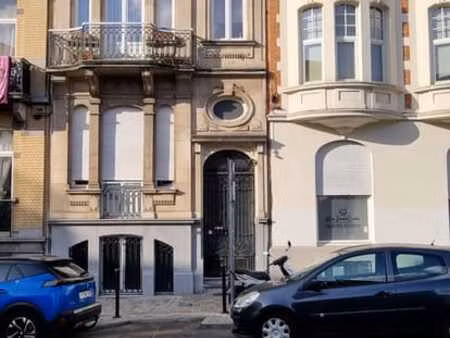 maison unifamiliale de caractère avec espaces indépendants