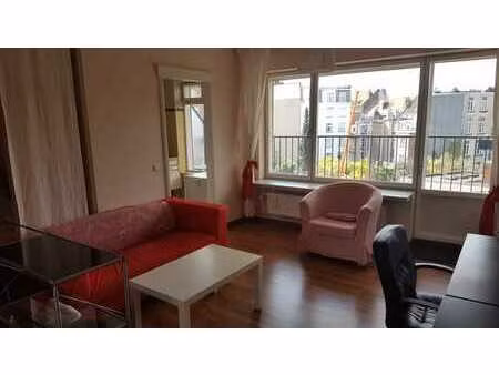 près des institutions à 50m du cinquantenaire & metro mérode