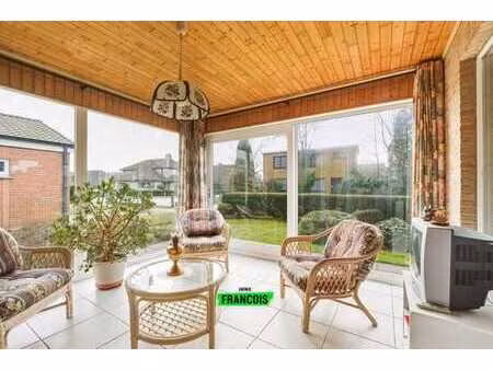 bungalow met uitbreidingsmogelijkheden in het centrum van z…