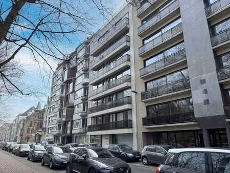 gemeubeld appartement in het centrum met zicht op leopold...