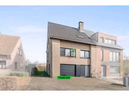 grande maison prête à emménager à vendre à eine !