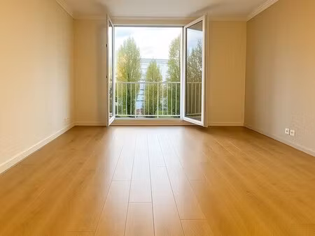 deuil-la-barre : 3 pièces lumineux de 66 m² - balcon - cave - parking