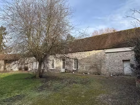 grande propriété sur un hectare   idéale pour grand gite ou salle de réception à la limite