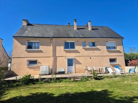 maison rénovée 3 chambres sur sous sol  comble aménageable terrain clos arboré 910 m