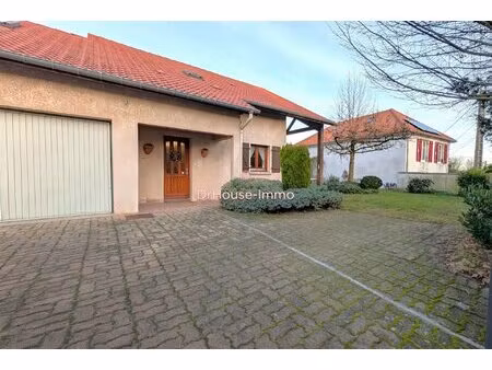 maison - 5 chambres  salon-sejour  cuisine  piscine  double garage  jardin