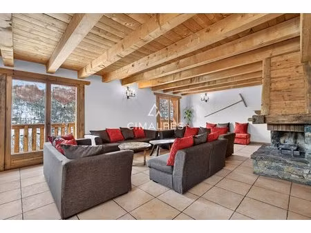 spacieux chalet avec vue panoramique sur les sommets