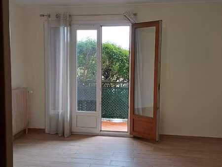 t1/ kitchenette séparée/ cave/parking