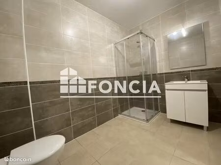 studio 1 pièce 32 m²