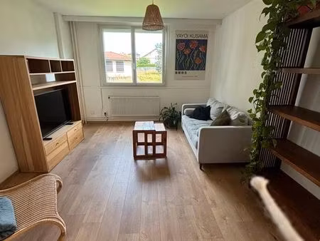 ◊ appartement lumineux avec balcon – proche frontière – 1950 charges comprises