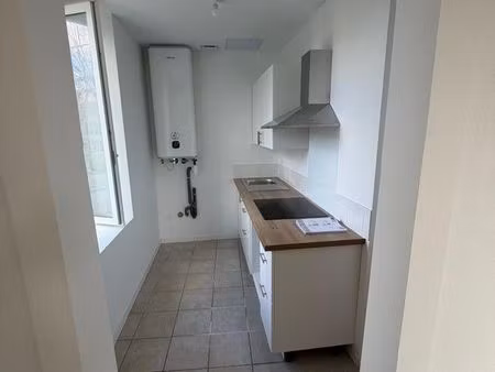 appartement t2 – 45 m² – lumineux  rénové  calme – 450