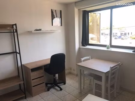 studio meublé et équipé à 300 m iut-fac-ifsi-itc