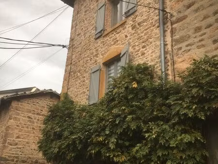 maison de village à louer à saint just d’avray