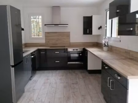 maison meublée plein pied dans un petit village