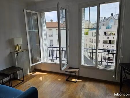 studio 1 pièce 31 m²