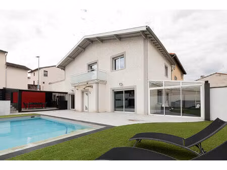 vente maison 6 pièces 212 m² caluire-et-cuire (69300)