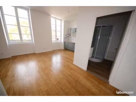 appartement de 31 m2 à saint amand montrond