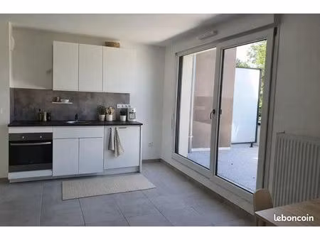 studio 1 pièce 29 m²