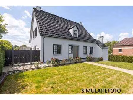 maison avec jardin orienté au sud sur 13 ares