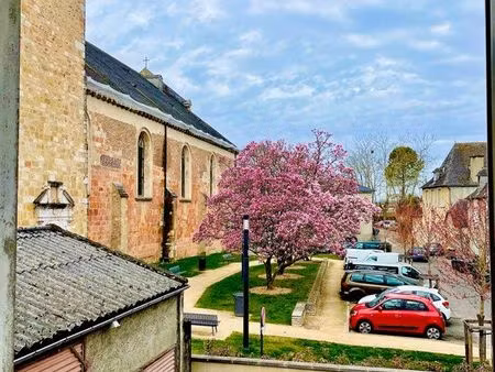 t3 avec vue sur la cathédrale – lescar