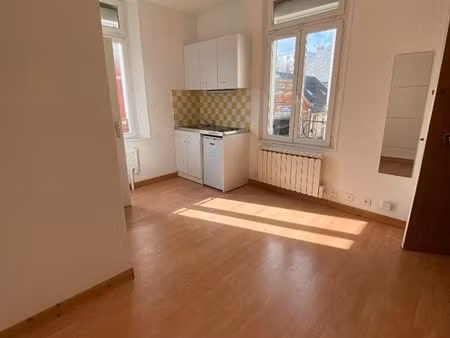 studio 1 pièce 14 m²