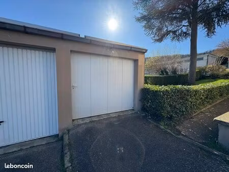 garage fermé 13m2 rue courteline