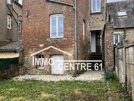 maison de ville avec jardin et garage